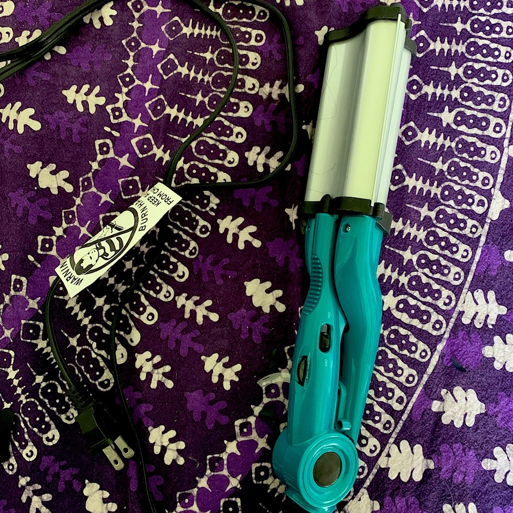 Tigi Bedhead Crimper Waver hairstyling hot tool